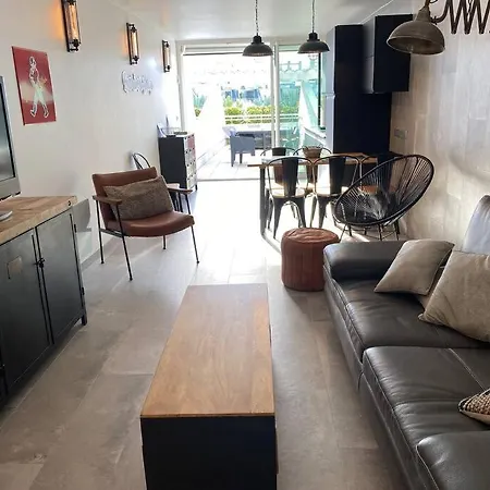 113, Port Ambonne Au Village Naturiste * Agde