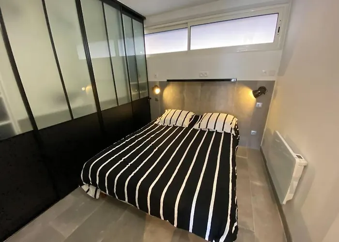 113, Port Ambonne Au Village Naturiste