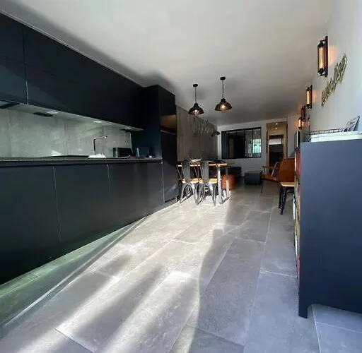 113, Port Ambonne Au Village Naturiste Agde